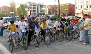 SA TAKMICENJA DJAKA U LAZAREVCU